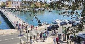 Eco tuk tuk Highlights of Zadar - Greeting to the Sun to Roman Forum: quick orientation with photo breaks
