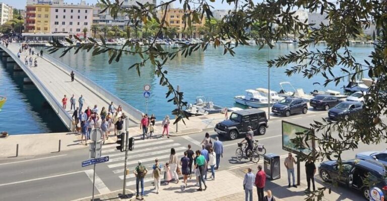 Eco tuk tuk Highlights of Zadar - Greeting to the Sun to Roman Forum: quick orientation with photo breaks
