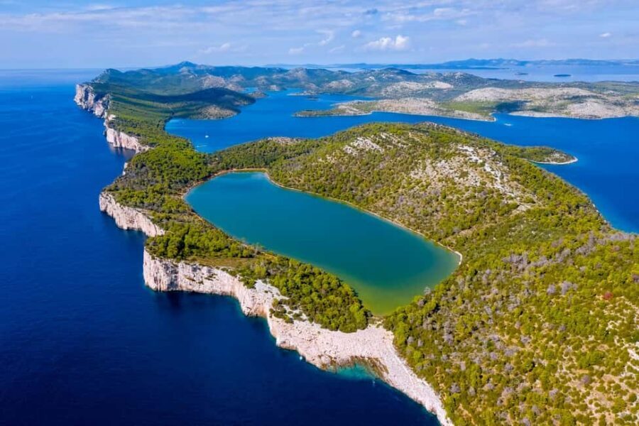 From Zadar/Bibinje: Kornati National Park Cruise with Lunch - Boat comfort, crowding, and where you’ll feel it most