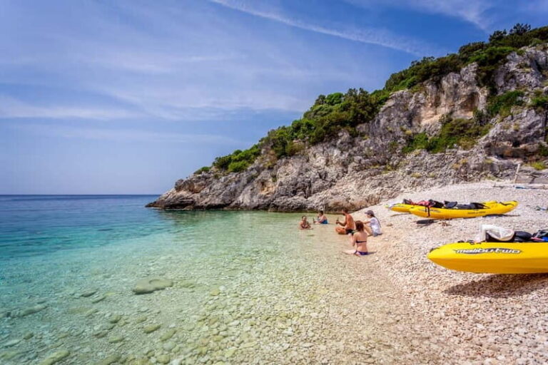 From Zadar: Full-Day kayak adventure in Dugi Otok - The main paddle on Dugi Otok: secret bays, sea caves, and cliffline scenery