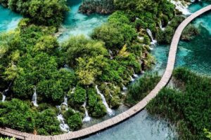 Full-Day Tour of Plitvice Lakes National Park from Zadar - How the full-day route actually feels inside the park