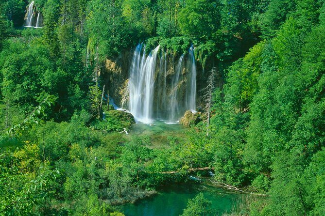 Plitvice Lakes Day Tour from Zadar, Simple and Safe - Route B vs Route C: The Walking Choice That Changes Everything