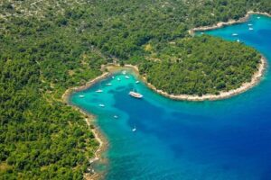 Private speedboat adventure to Zadar Islands with drinks - Where to meet at Obala kneza Branimira (and how to find the boat fast)
