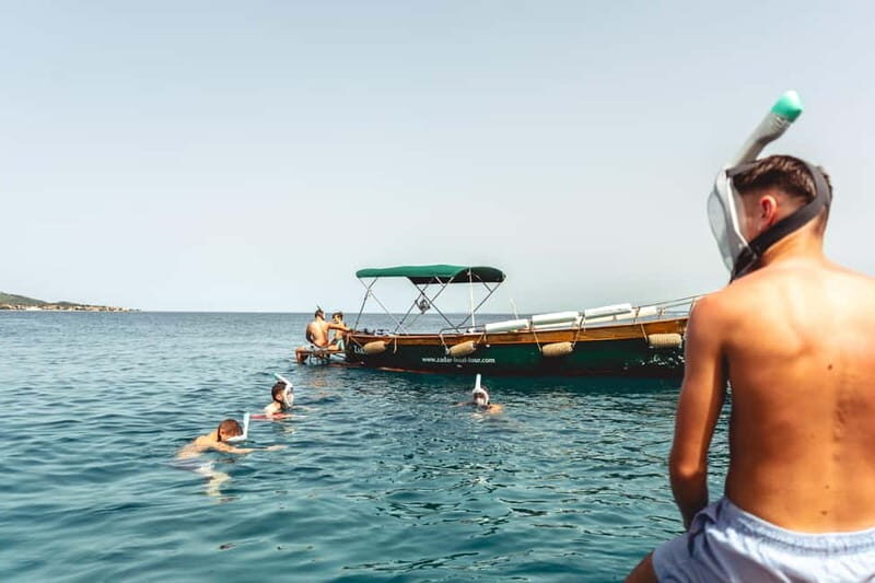Zadar: 3 Islands Snorkeling Cruise with Prosecco - Stop 1: Ošljak for swimming, snorkeling, and a guided island moment
