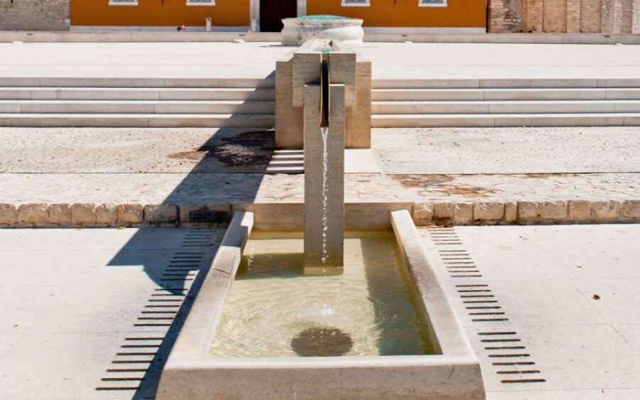 Zadar: Guided Old Town History Walking Tour - Walking Zadar’s Old Town History in 60 Minutes