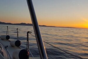 Zadar: Private Sunset Sailboat Tour with Drinks - Meeting at Zadar Sailing Tours: Getting on Board Without Stress