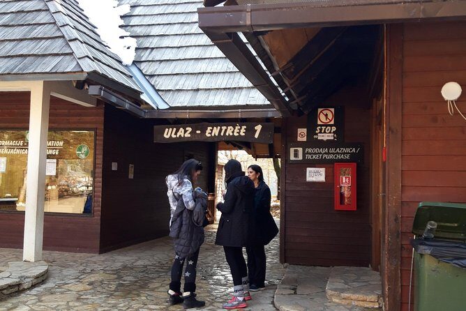 Zadar to Plitvice lakes: Guided tour with pre-booked tickets - Key things to know before you go